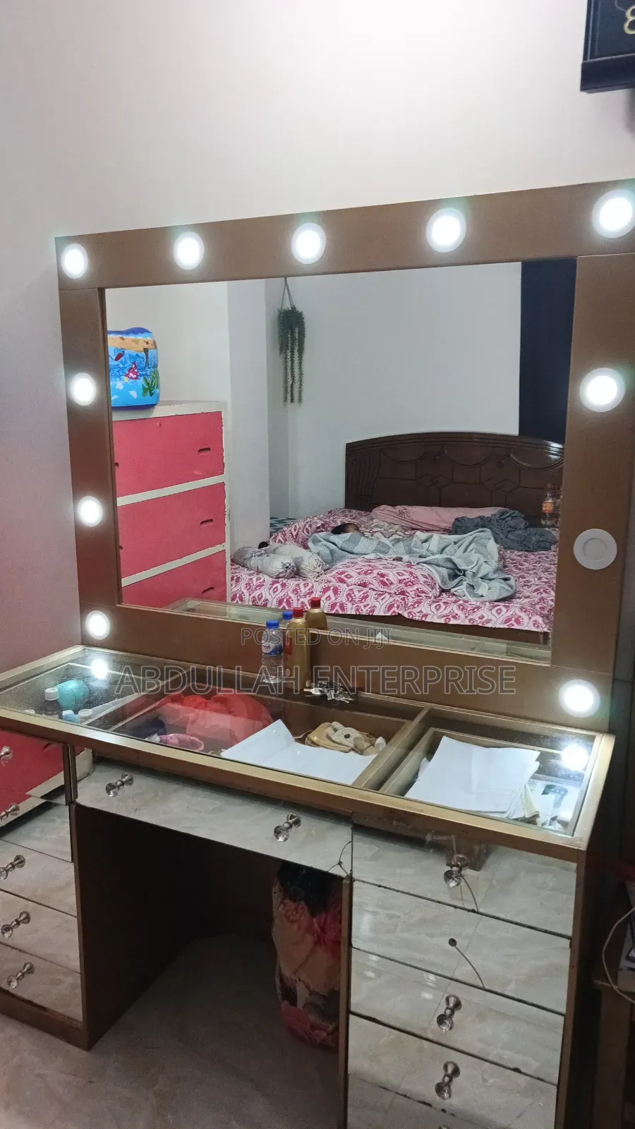 Luxurious Fresh Looking Vanity Dreesing Table, Golden Color, Lights Ok