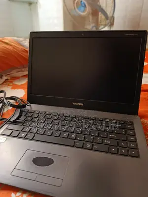 Photo - Laptop 4GB Intel Core I3 HDD 1T