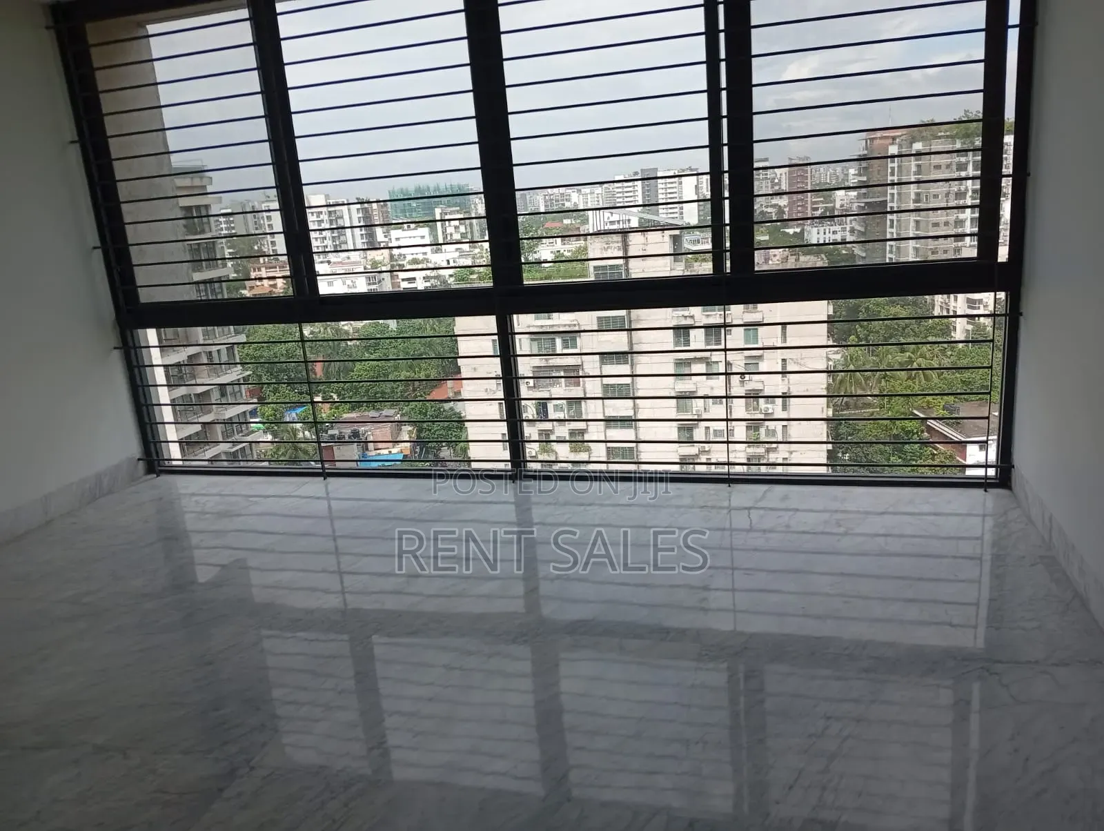 4bdrm Apartment in Gulshan for Sale