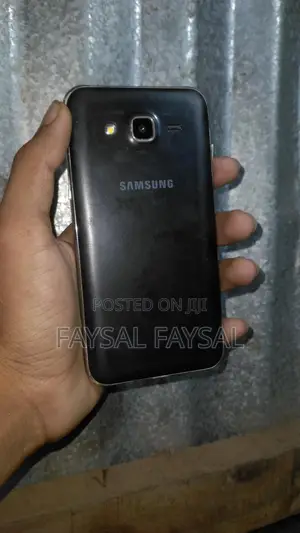 Samsung Galaxy J5 16 GB White