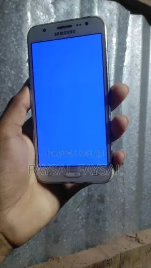 Samsung Galaxy J5 16 GB White