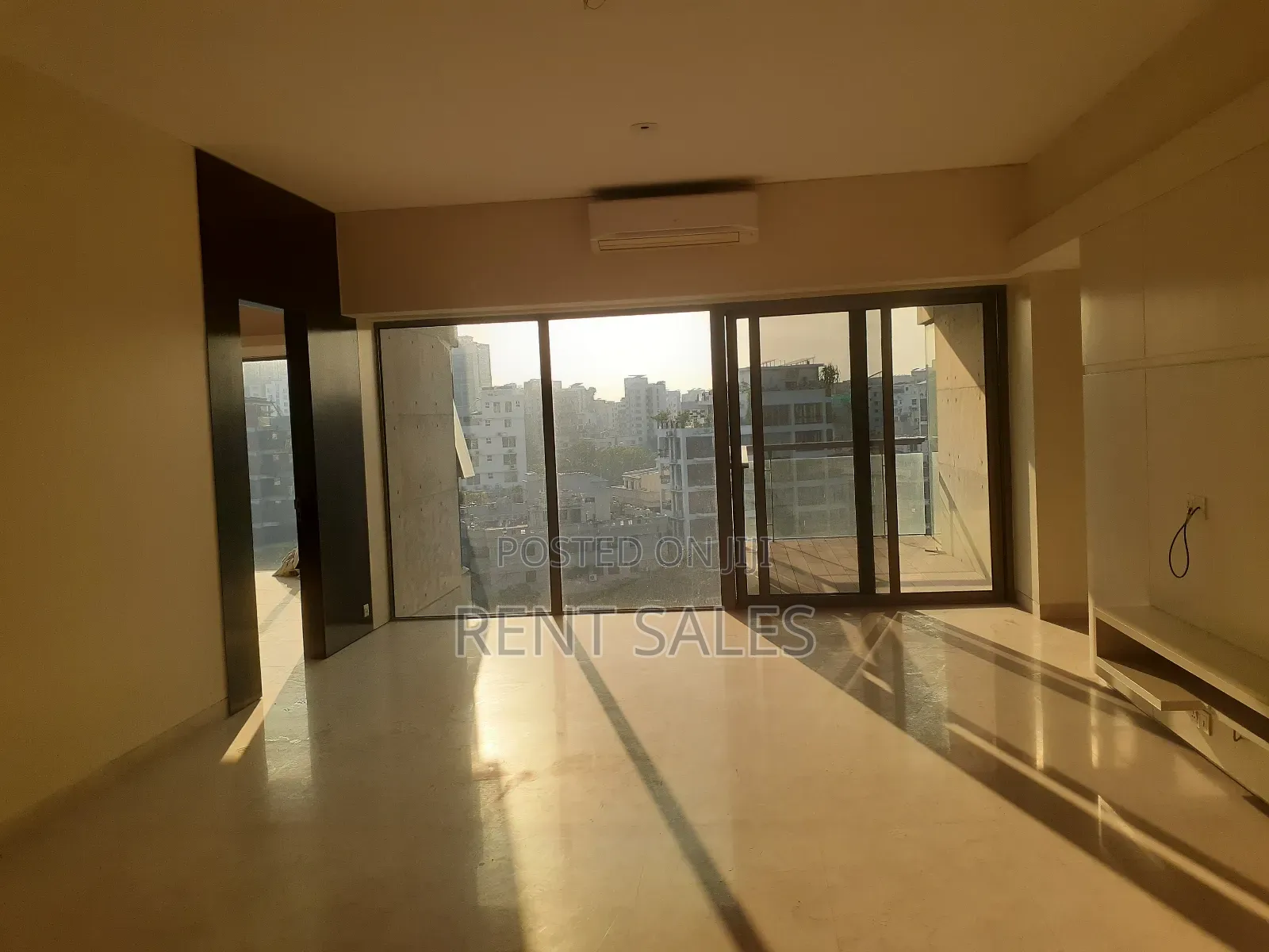 4bdrm Apartment in Gulshan for Rent