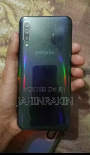 Photo - Samsung Galaxy A50 64 GB Black