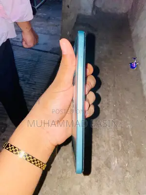 Photo - Xiaomi 12 128 GB Green