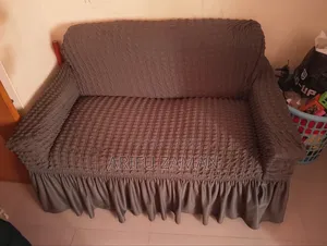 বক্স সোফা সেট ২/২/১ একদম নতুন আছে ।