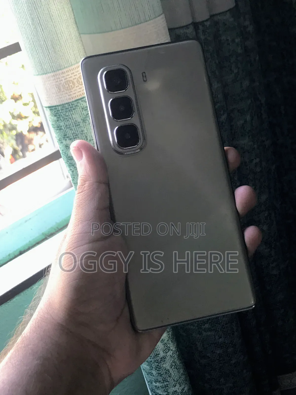 Infinix Hot 50 Pro+ 4G 256 GB Silver