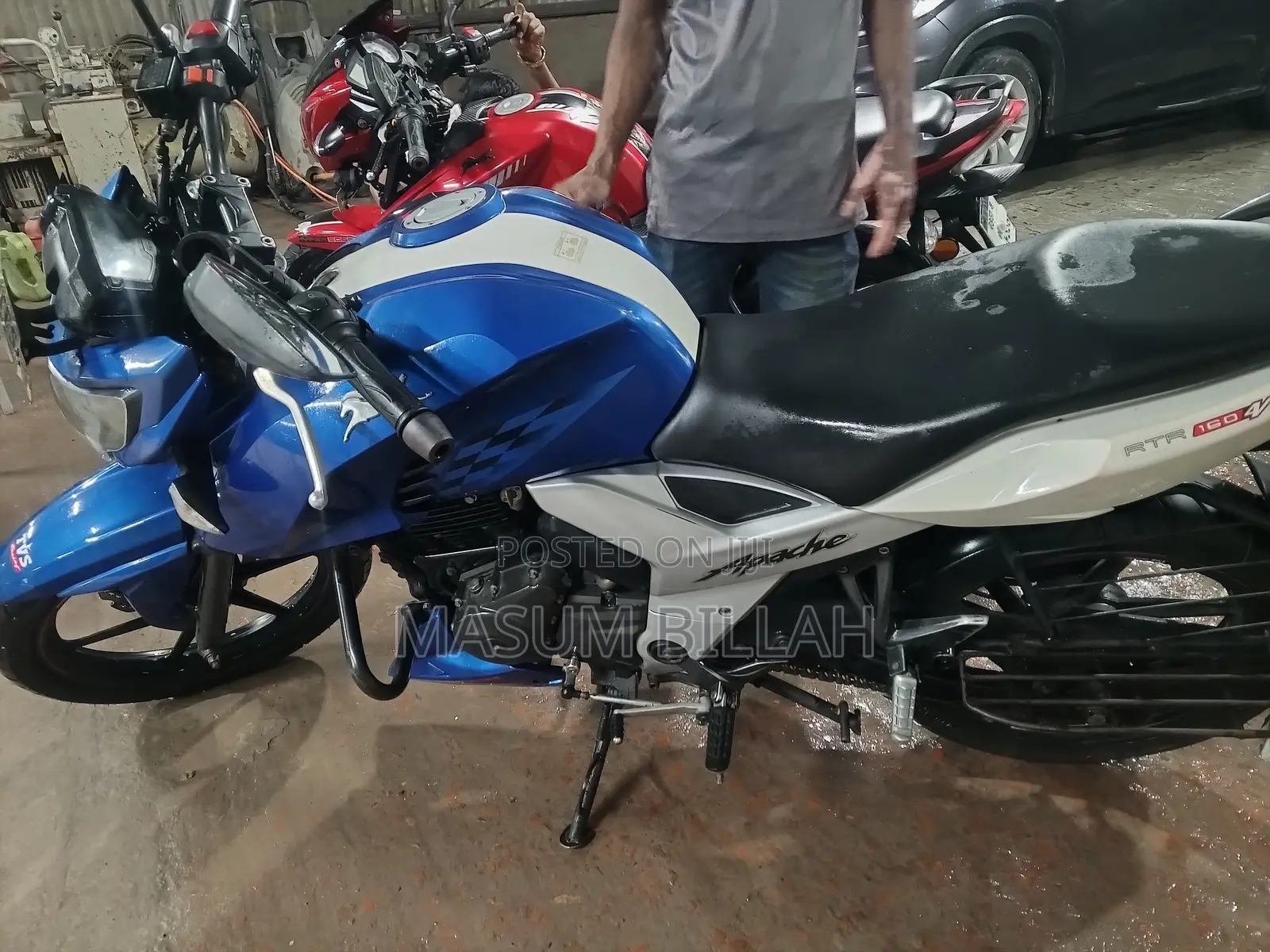 TVS Apache 160 4V 2020 Blue