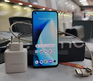 Photo - Realme GT Master Edition 128 GB Purple