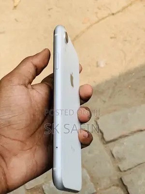 Apple iPhone XR 256 GB White