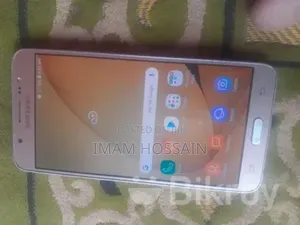 Samsung Galaxy J7 16 GB Gold