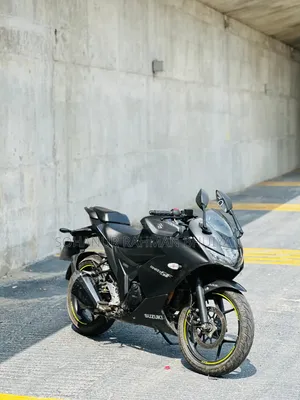 Suzuki Bike 2023 Black