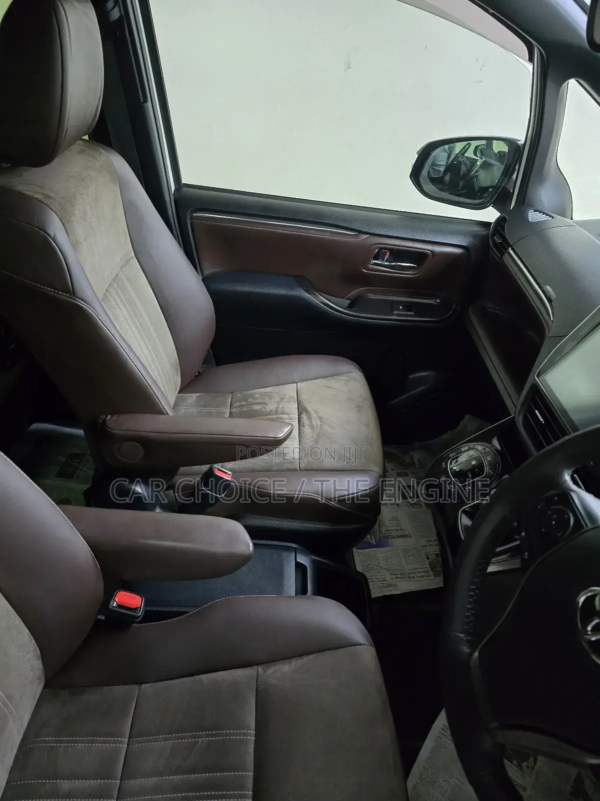 Toyota Esquire 1.8 FWD Hybrid (7 Seater) 2018 Pearl