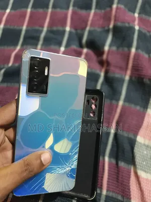 Vivo Y75 128 GB Yellow