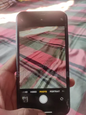 Photo - Apple XR 128 GB Black