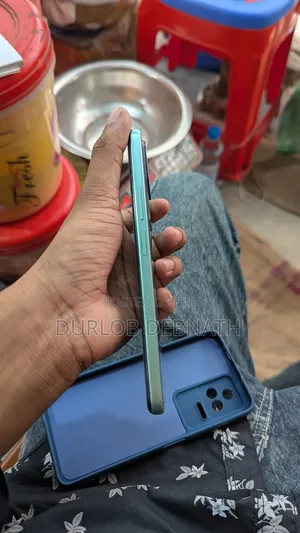 Xiaomi Poco F4 128 GB Blue