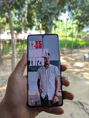 Photo - Xiaomi Redmi Note 13 Pro+ 256 GB Black