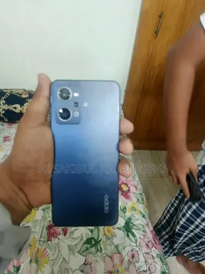 Photo - Oppo F15 128 GB Purple