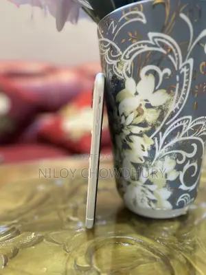 Apple iPhone 11 64 GB White