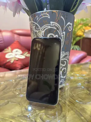 Photo - Apple iPhone 11 64 GB White