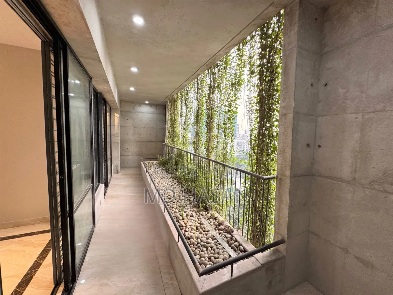 4bdrm Apartment in Semi Furnished for Rent