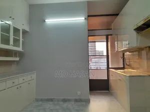 3bdrm Apartment in Gulshan 2 Un for Rent