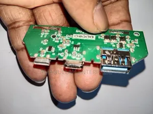 Top Class Power Bank Circuit Dual Usb 5v 2.4a Type-C Micro Lightning.