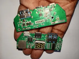 Top Class Power Bank Circuit Dual Usb 5v 2.4a Type-C Micro Lightning.