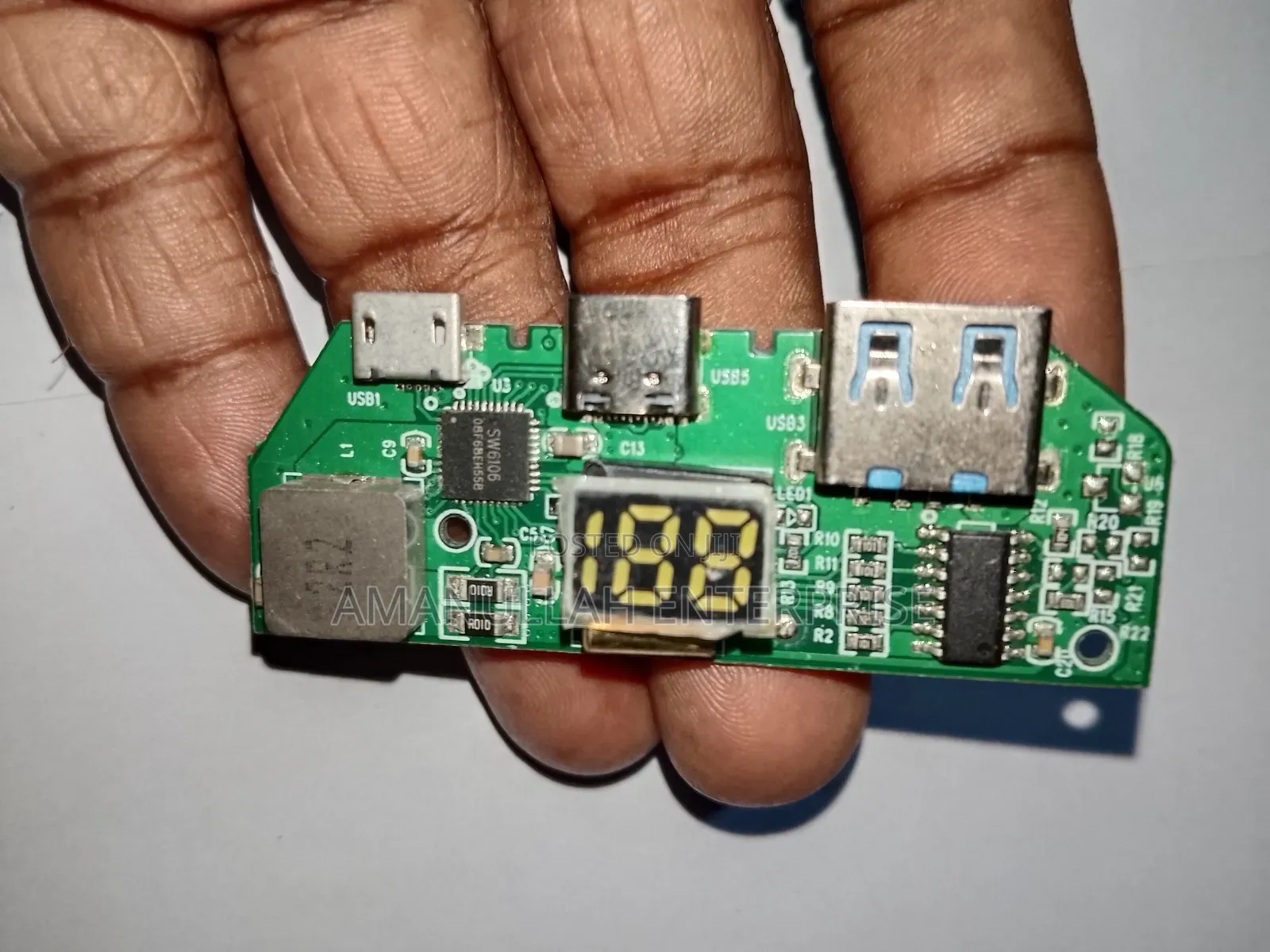 Top Class Power Bank Circuit Dual Usb 5v 2.4a Type-C Micro Lightning.