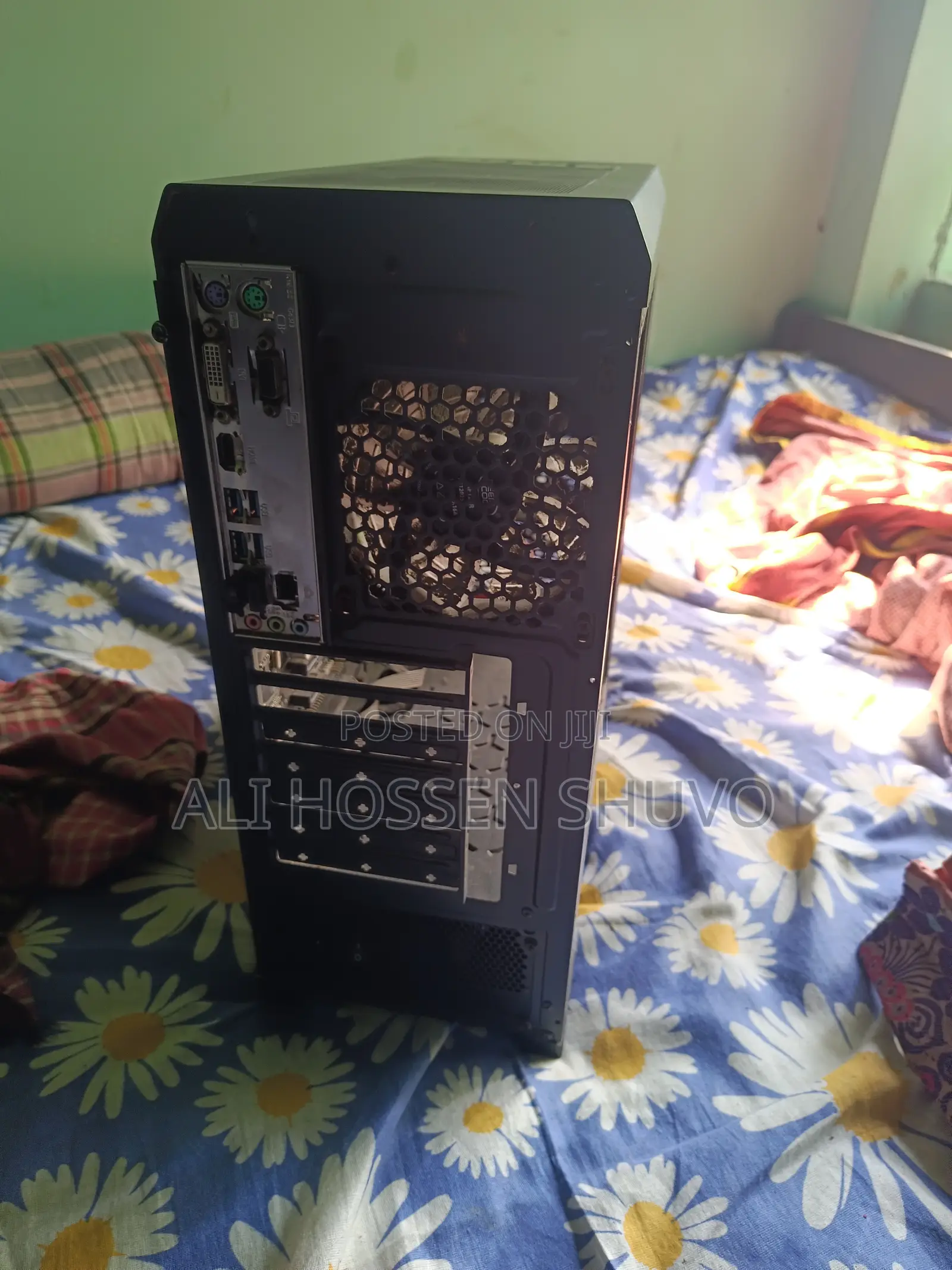 Desktop Computer Asus 8GB AMD Ryzen 3 SSD 256GB