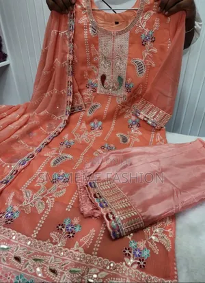 Readymade Three Piece
Fabrics: Faux Goergette