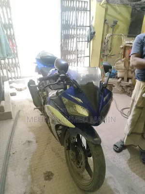 Photo - Yamaha R1 2012 Blue