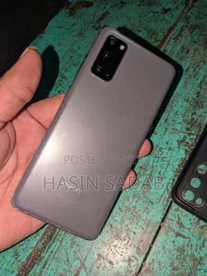 Photo - Samsung Galaxy S20 128 GB Gray