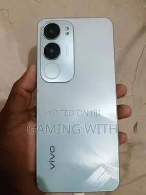 Photo - Vivo Y19 128 GB White