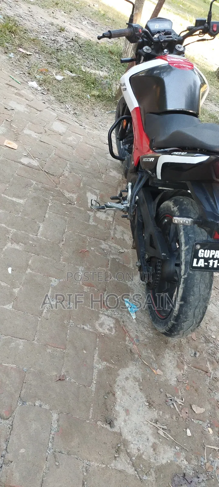 Hero Thriller 160R 2021 Gray