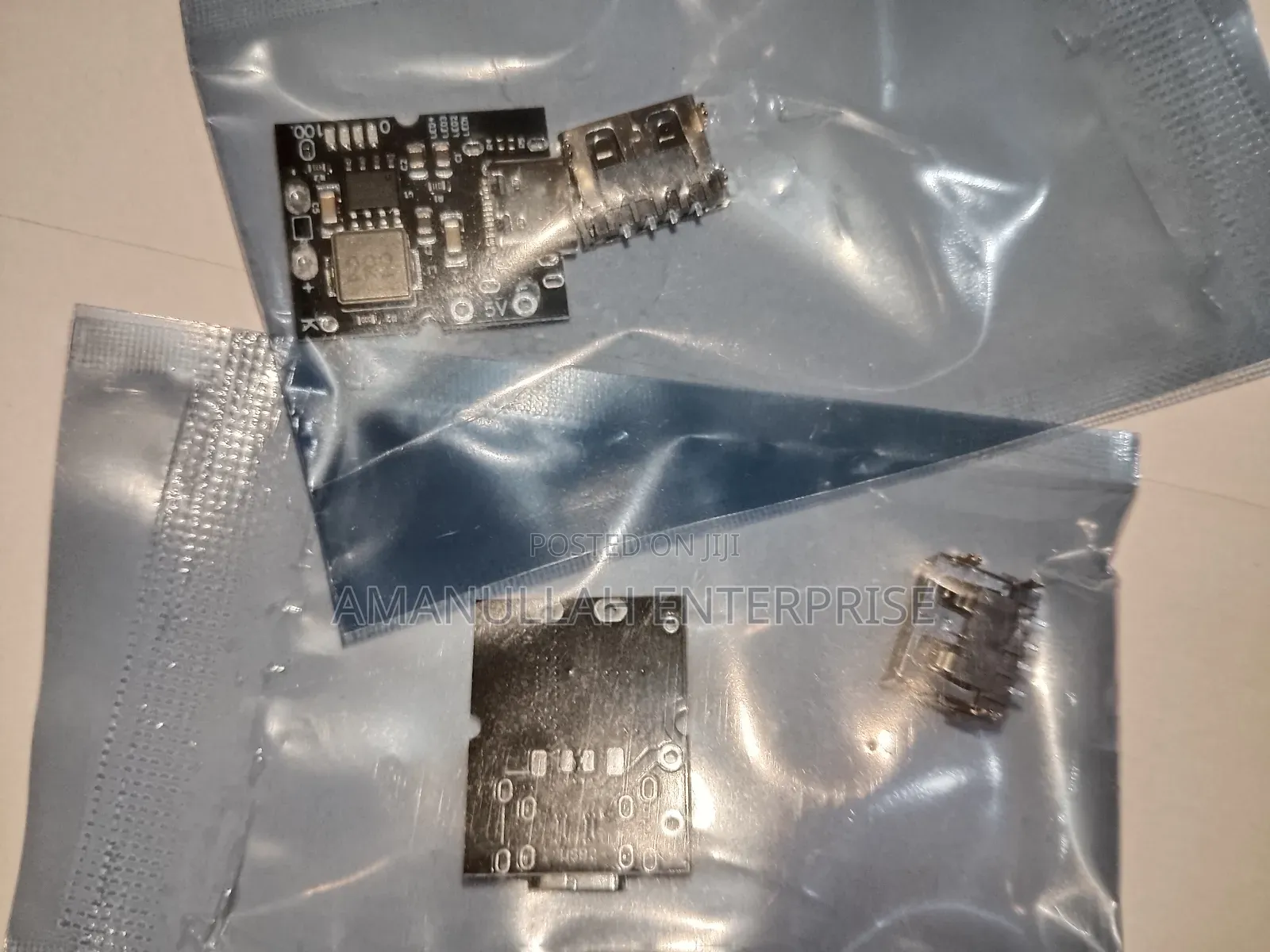 Type-C Usb 5v 2a Boost Converter and Lithium Battery Charging Protect