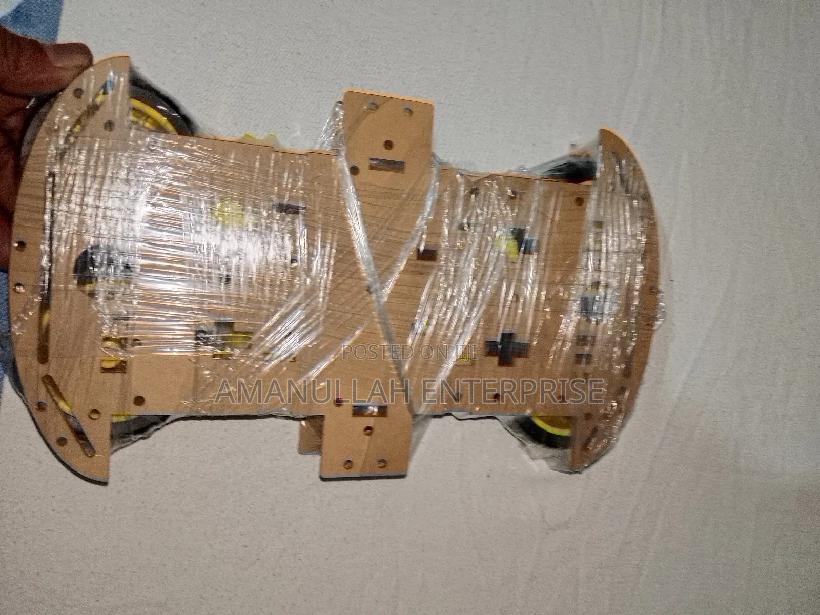 4wd Smart Robot Car Chassis Kit, Which Is a Kit for Building a Car.