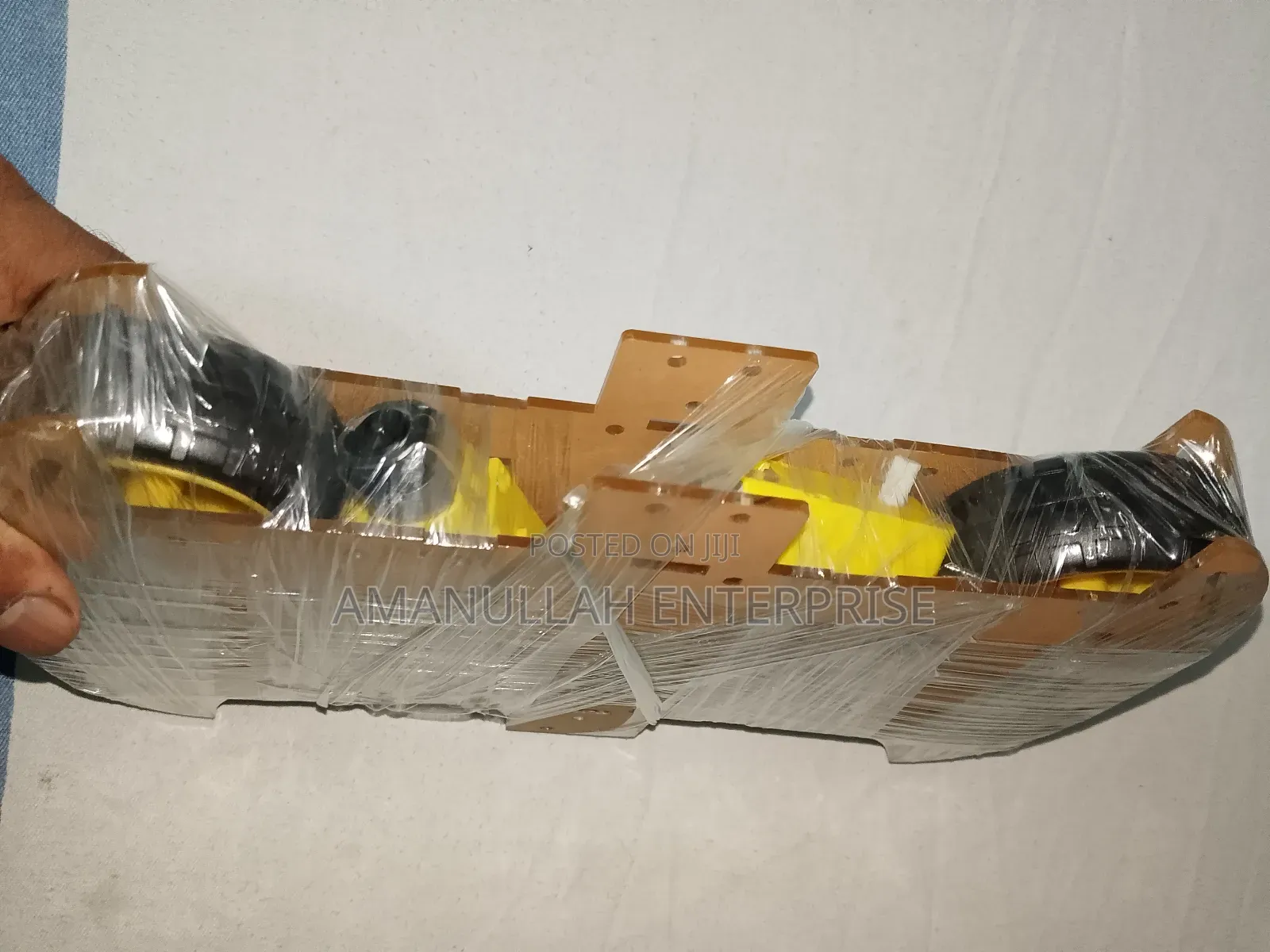 4wd Smart Robot Car Chassis Kit, Which Is a Kit for Building a Car.