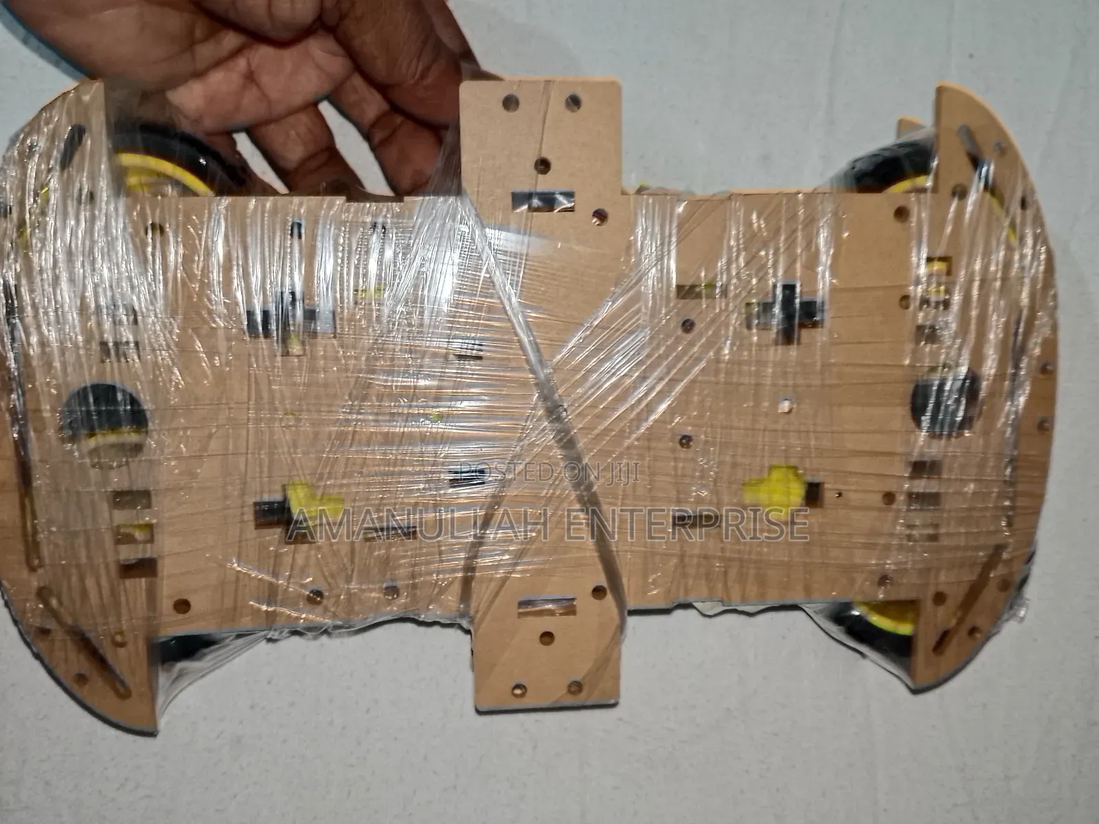 4wd Smart Robot Car Chassis Kit, Which Is a Kit for Building a Car.