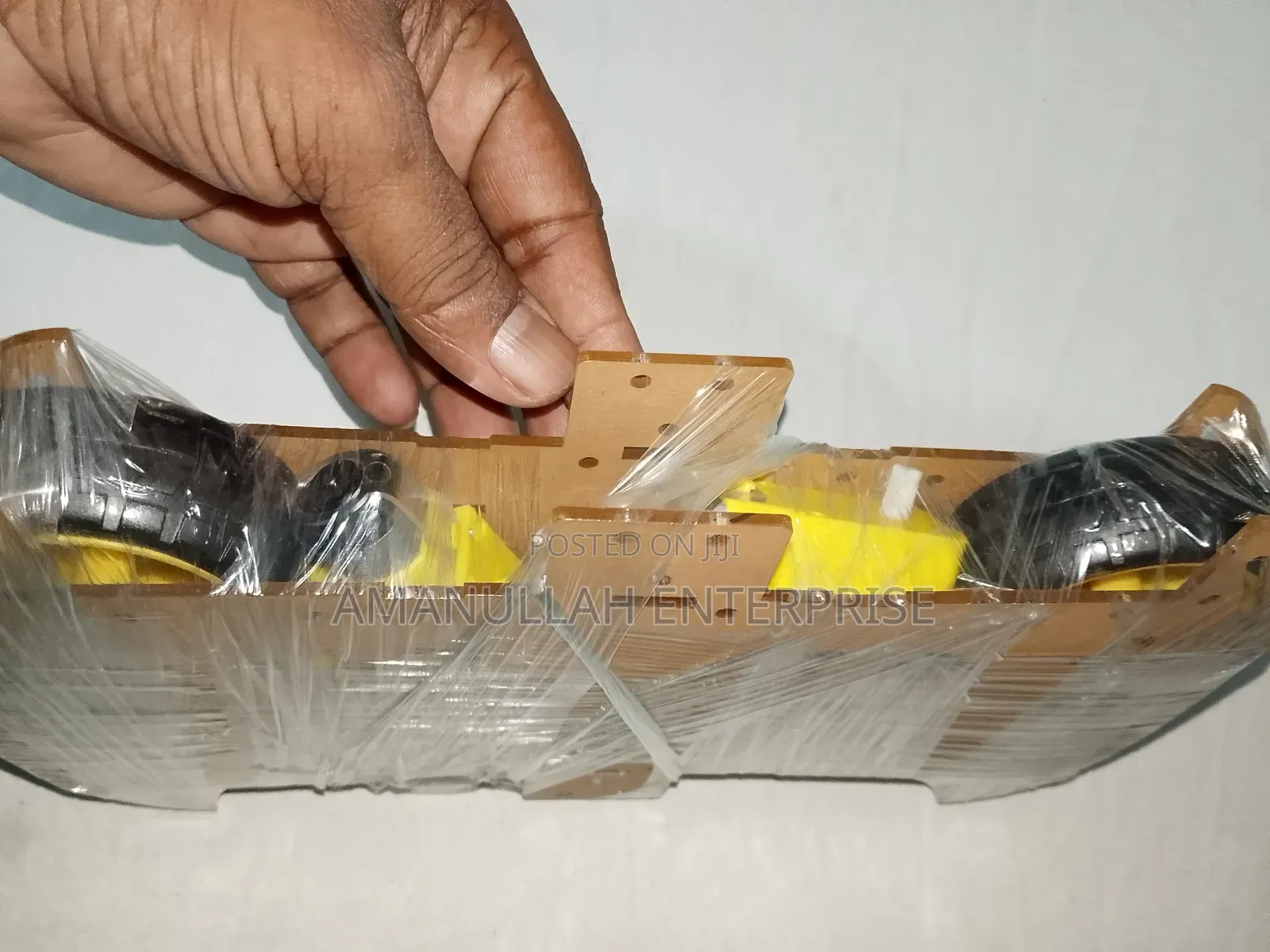 4wd Smart Robot Car Chassis Kit, Which Is a Kit for Building a Car.