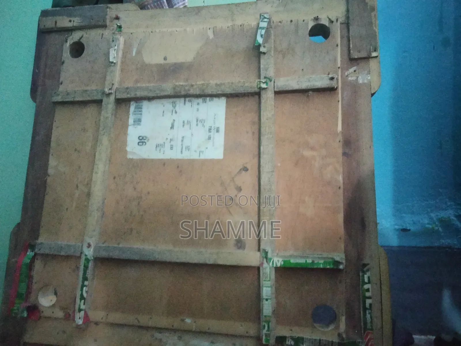 একটা পকেট লাগিয়েছিলাম সেটা পরে খুলে ফেলছে কিন্তু একদম নতুন আছে