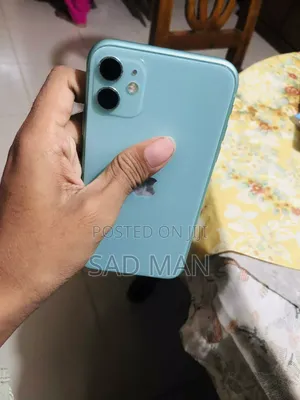 Photo - Apple iPhone 11 128 GB Green