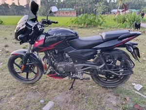 Photo - Bajaj Pulsar 150 2019 Black