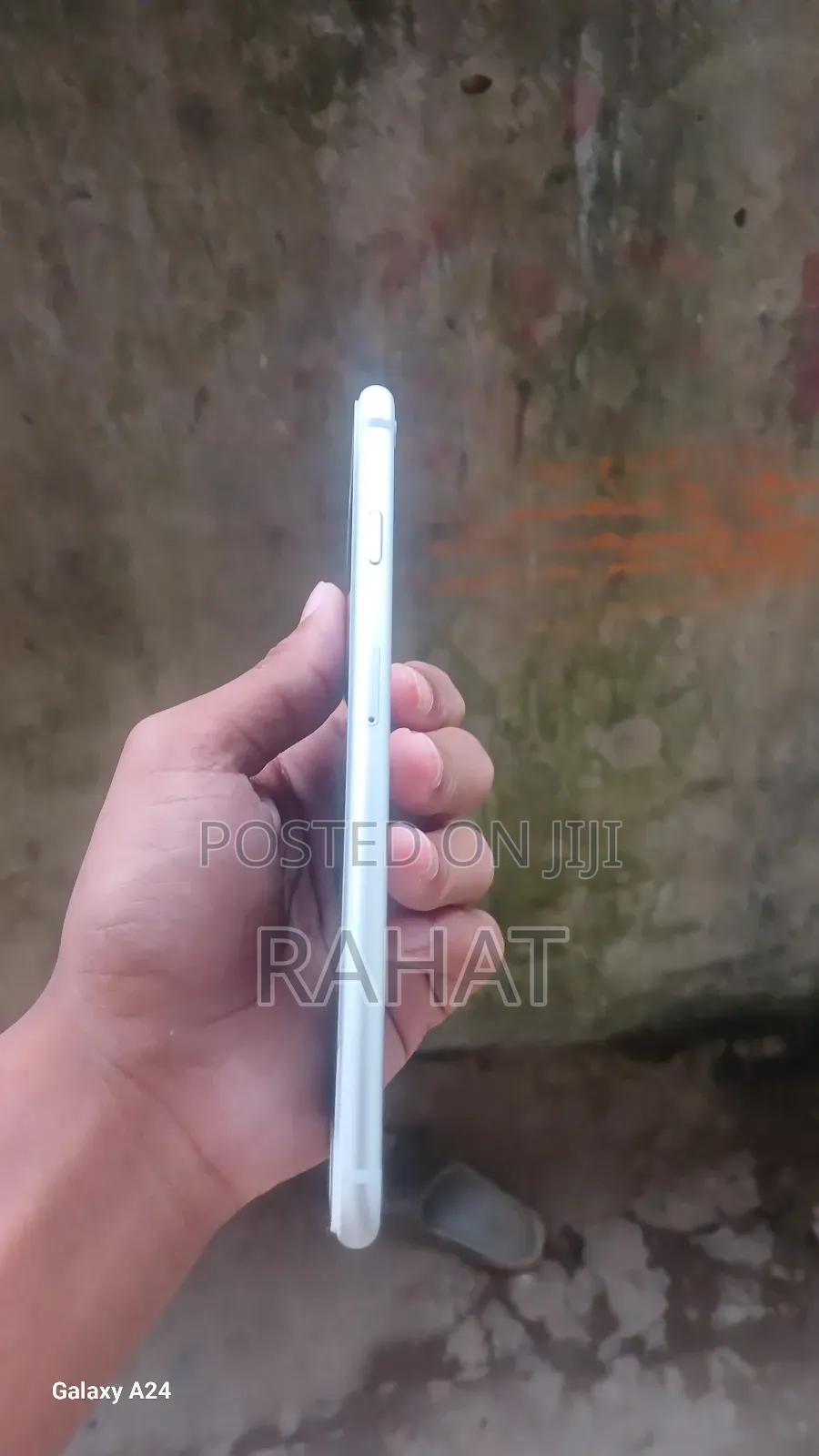 New Apple iPhone 6 Plus 64 GB White