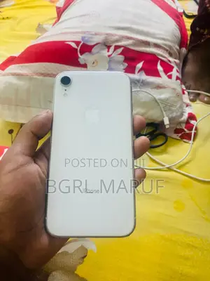 Photo - Apple iPhone XR 64 GB White