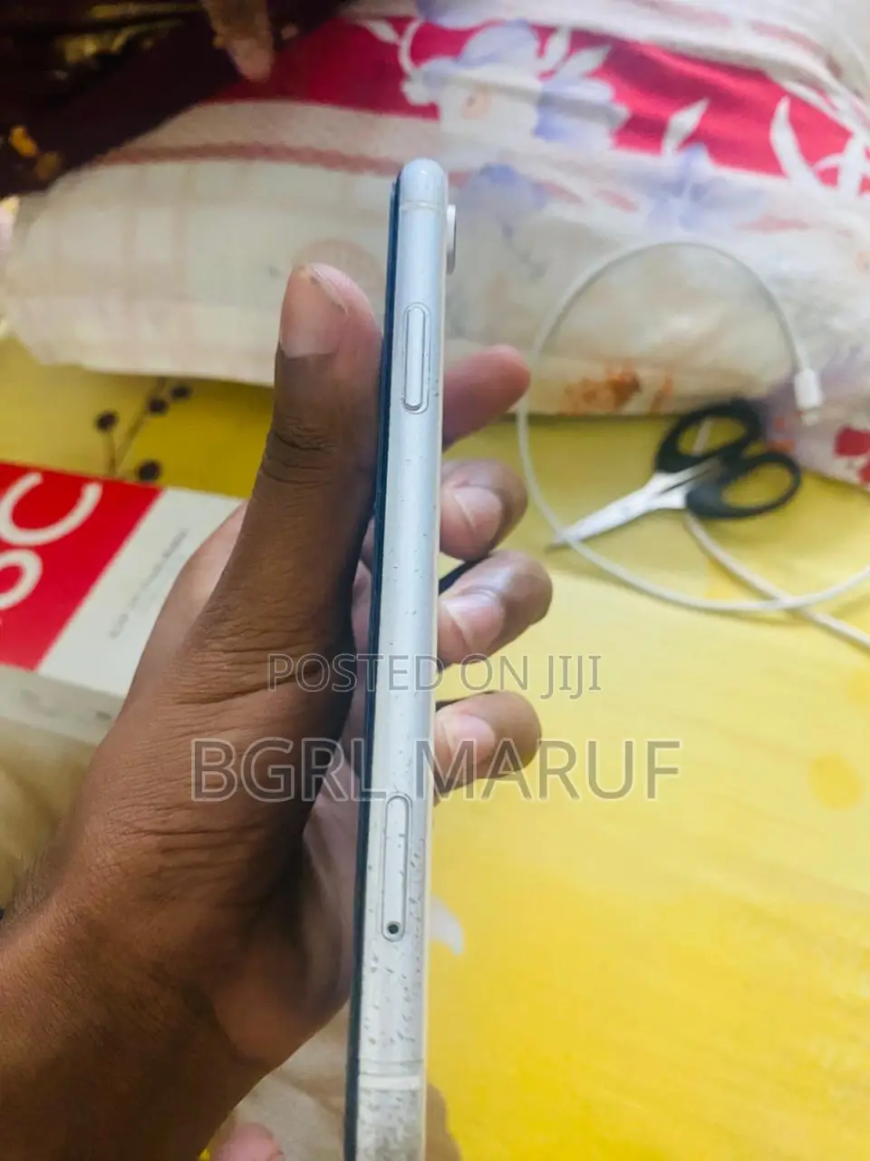 Apple iPhone XR 64 GB White