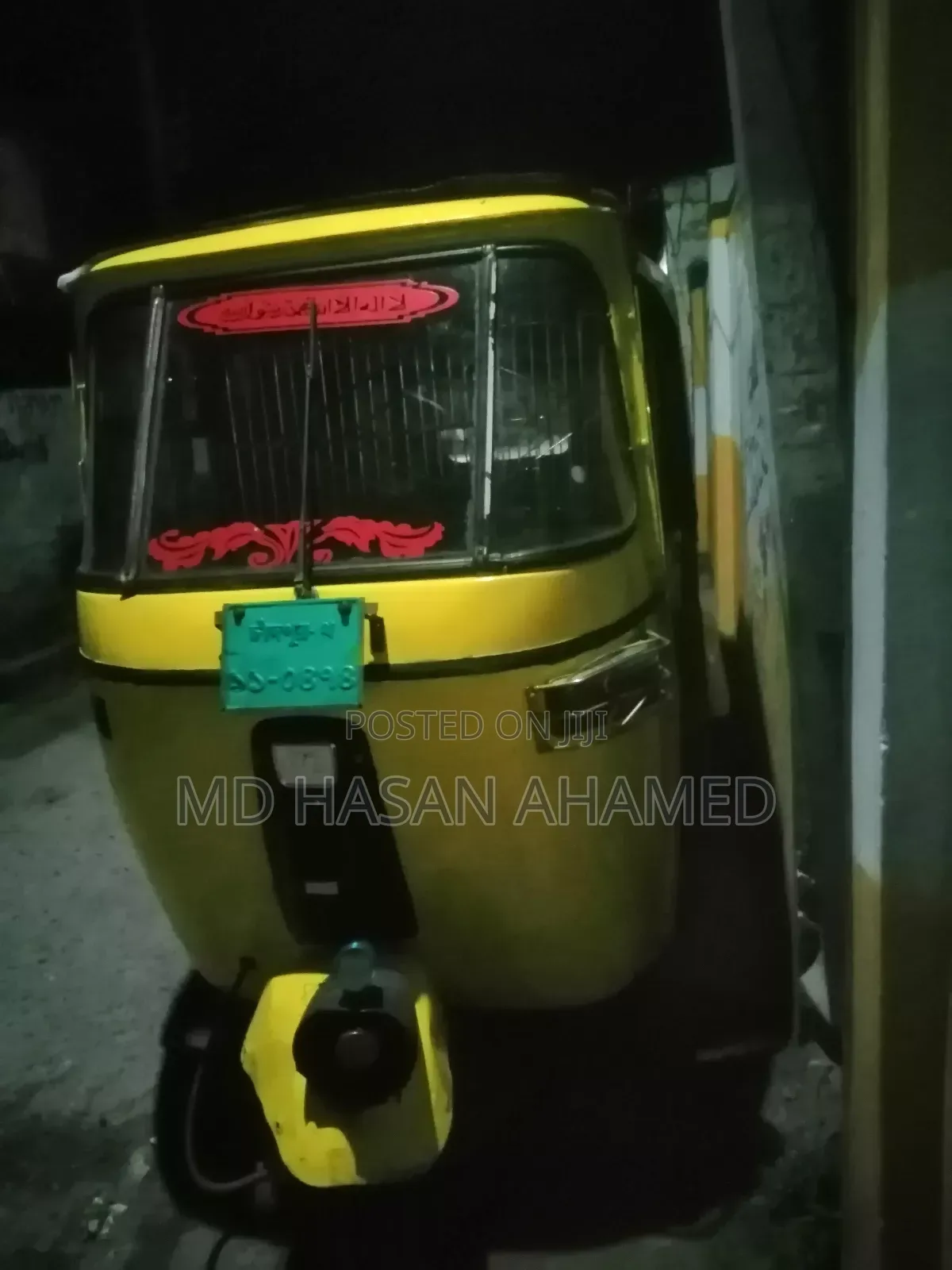 Bajaj 2010 Yellow