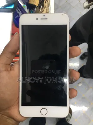 Photo - Apple iPhone 6 64 GB Silver