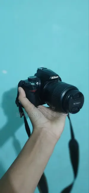 Photo - Camara Nikon D3000