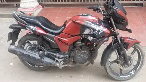 Hero Hunk 150 2018 Red