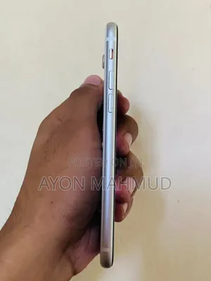 Apple iPhone SE (2020) 64 GB White